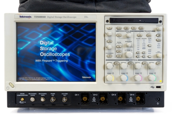Tektronix TDS6804B Digital Oscilloscope 8 GHz 4 channel 20 Gs/s